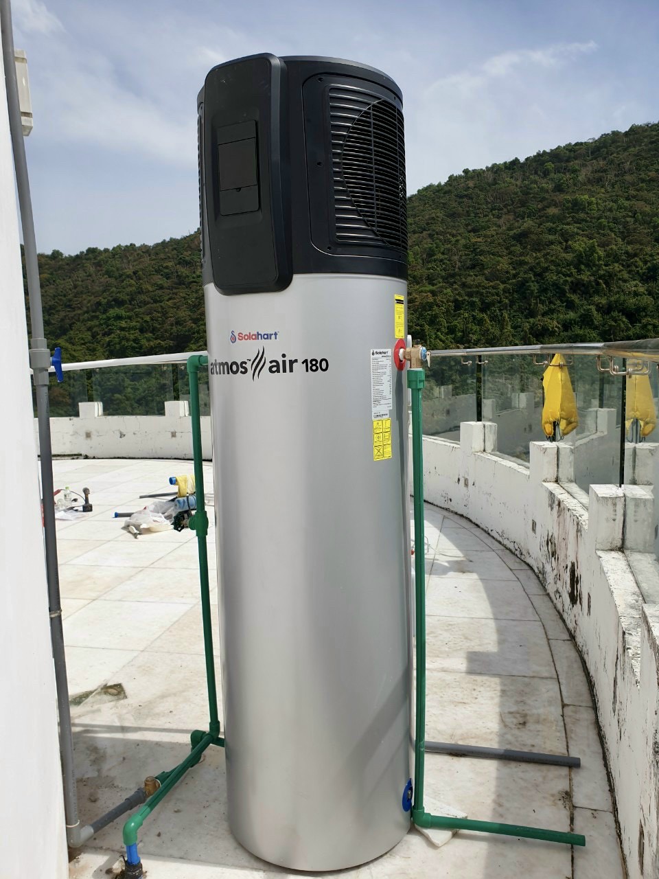 Giai-phap-may-nuoc-nong-trung-tam-Solahart-mang-lai-hieu-qua-gi-cho-Resort?